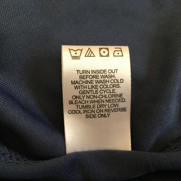 NEW Disney Princess Girl Dress size 4. - Picture 8 of 8